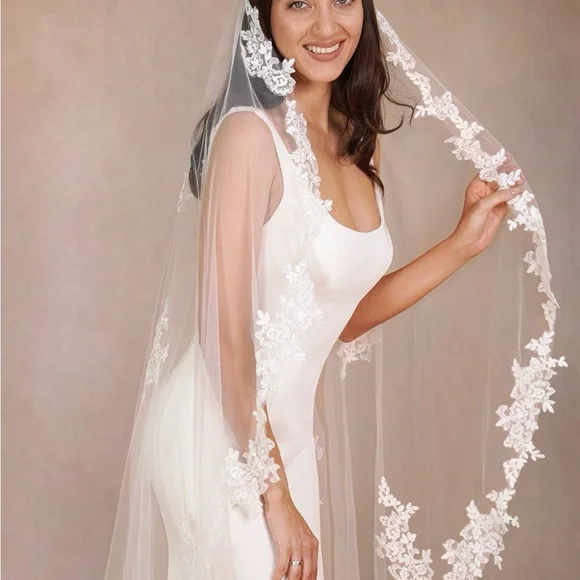 Azazie | Accessories | Azazie White Lace Bridal Veil | Poshmark display picture 3